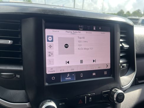 Used 2022 RAM 2500 Lone Star w/ Night Edition image 25