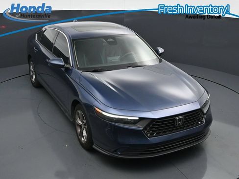 Used 2023 Honda Accord EX image 14