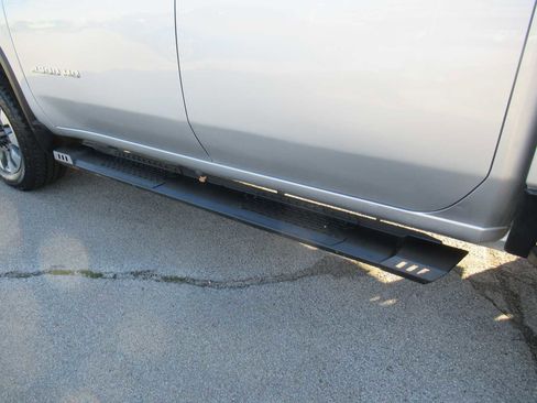 Used 2022 Chevrolet Silverado 2500 Custom w/ Custom Convenience Package image 16