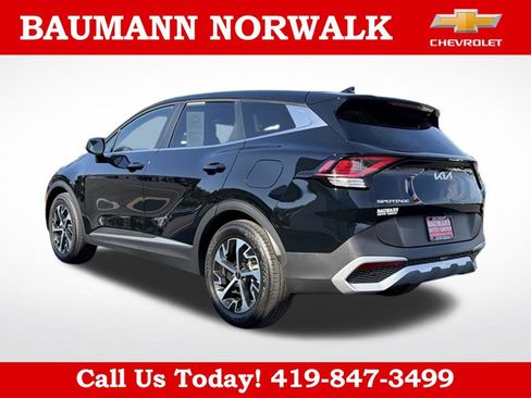 Used 2025 Kia Sportage EX FWD image 5