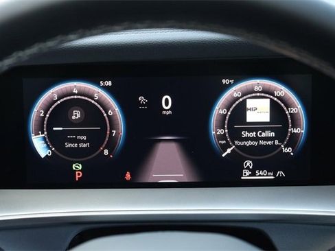 New 2025 Volkswagen Tiguan SE image 12