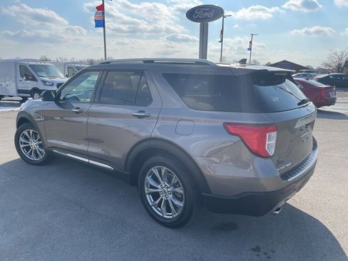 Used 2021 Ford Explorer Limited w/ Equipment Group 301A image 8