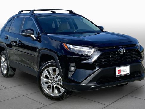 Used 2025 Toyota RAV4 XLE Premium FWD image 3