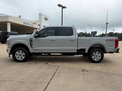 New 2026 Ford F250 XLT w/ XLT Premium Package AWD/4WD image 2