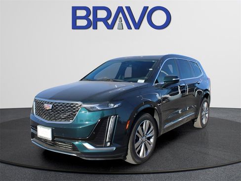 Used 2025 Cadillac XT6 Premium Luxury image 17