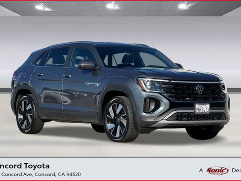 Used 2025 Volkswagen Atlas Cross Sport SE image 1