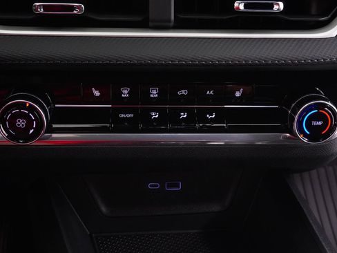 New 2026 Chevrolet Equinox LT image 25