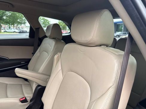 Used 2019 Hyundai Santa Fe XL FWD image 20