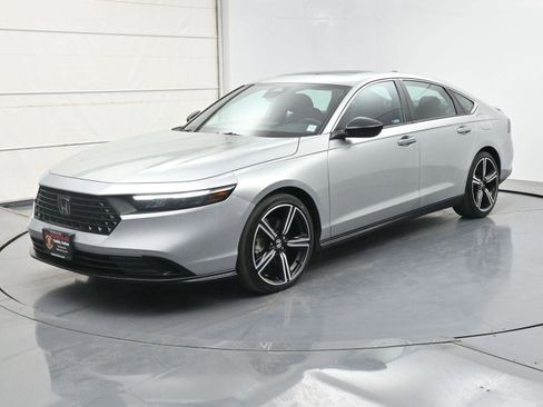 Used 2024 Honda Accord Sport image 1