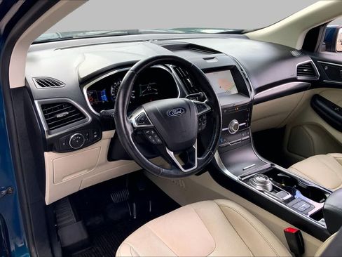 Used 2020 Ford Edge Titanium w/ Equipment Group 301A AWD/4WD image 18