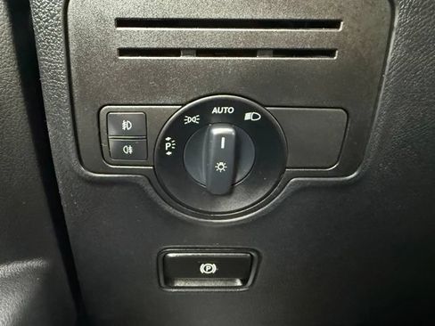 Used 2020 Mercedes-Benz Metris image 25