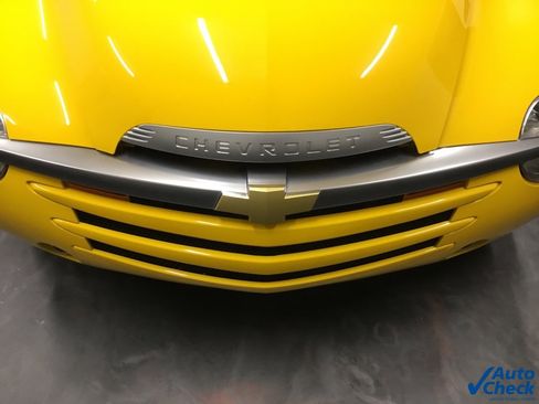 Used 2003 Chevrolet SSR w/ Preferred Equipment Group image 28