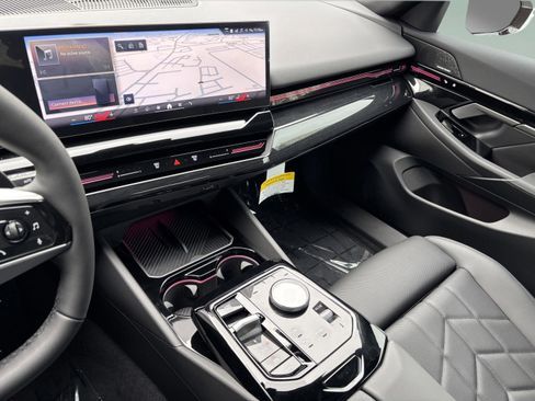 Used 2026 BMW 530i image 17