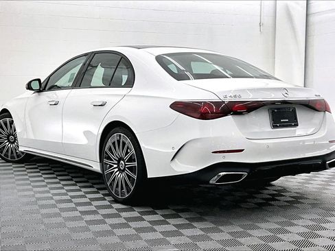 New 2026 Mercedes-Benz E 450 4MATIC Sedan image 2