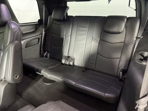 Used 2019 Cadillac Escalade Platinum image 12