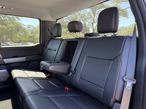Used 2025 Ford F250 Lariat AWD/4WD image 19