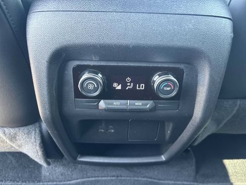 Used 2026 Buick Enclave Preferred FWD image 22