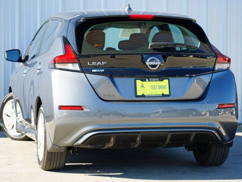 Used 2025 Nissan Leaf S image 5