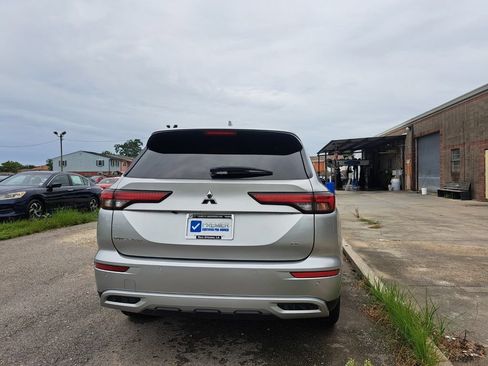 Used 2024 Mitsubishi Outlander SE FWD image 4