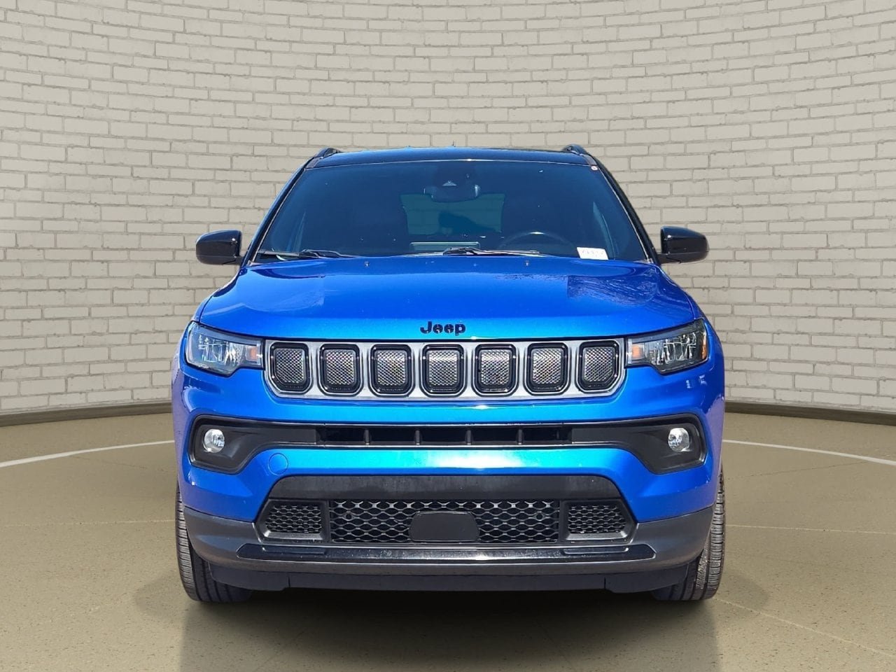 Used 2022 Jeep Compass Latitude w/ Convenience Group AWD/4WD image 2