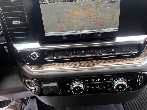 Used 2025 GMC Sierra 1500 Elevation w/ X31 Off-Road Package AWD/4WD image 12