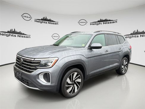 Used 2025 Volkswagen Atlas SE AWD/4WD image 1