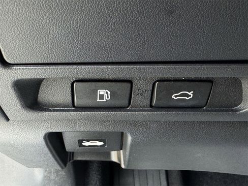 Used 2021 Lexus LS 500 w/ Accessory Package (Z2) image 20