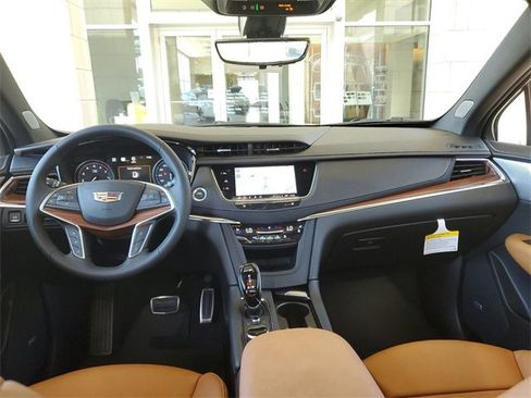 New 2025 Cadillac XT5 Premium Luxury w/ Technology Package image 9
