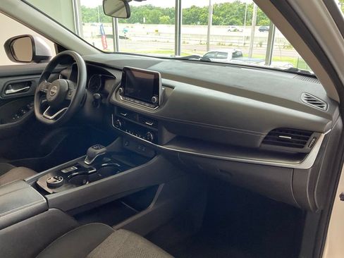 Used 2024 Nissan Rogue SV AWD/4WD image 20
