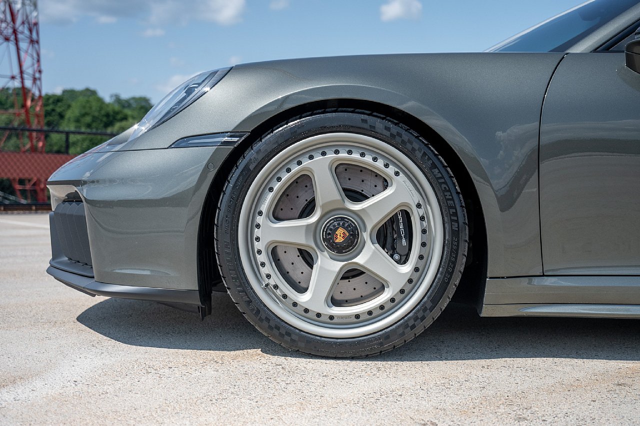 Used 2026 Porsche 911 Carrera GTS RWD image 13