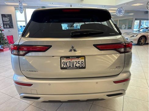 Used 2023 Mitsubishi Outlander SEL image 9