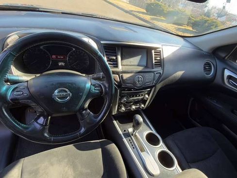 Used 2015 Nissan Pathfinder SV w/ Cargo Package image 11
