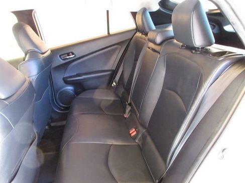 Used 2019 Toyota Prius XLE image 24