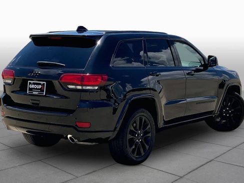 Used 2022 Jeep Grand Cherokee Laredo X RWD image 12