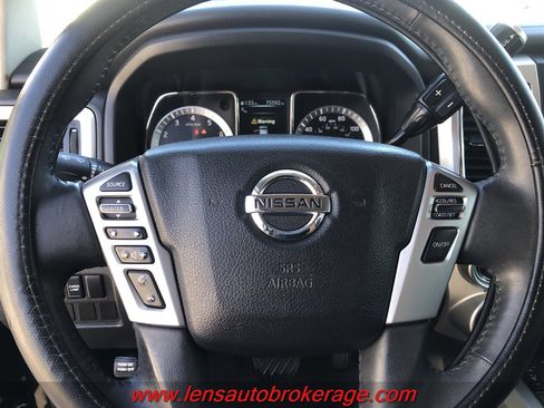 Used 2017 Nissan Titan SV image 13