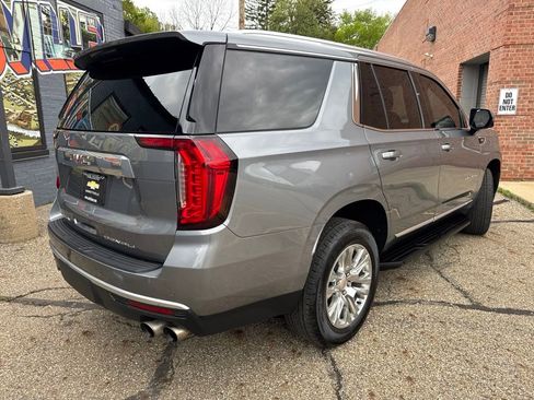 Used 2022 GMC Yukon Denali AWD/4WD image 2