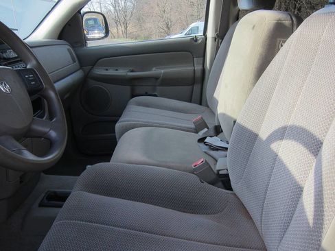 Used 2004 Dodge Ram 1500 Truck SLT image 16