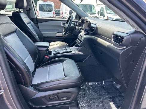 Certified 2023 Ford Explorer XLT w/ Equipment Group 202A AWD/4WD image 20