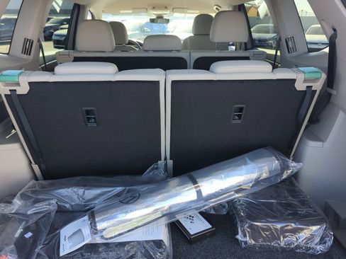 New 2026 Volkswagen Atlas SE image 32