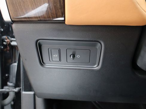 Used 2018 Land Rover Range Rover Sport Supercharged image 39