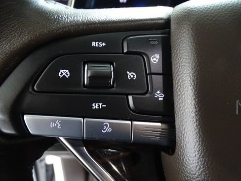 Certified 2022 Cadillac Escalade Premium Luxury AWD/4WD image 8