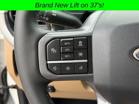 Used 2025 Ford F350 Lariat w/ Lariat Ultimate Package AWD/4WD image 37