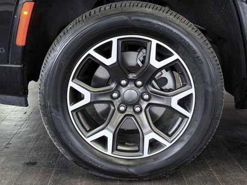 Used 2024 Jeep Wagoneer L Series III w/ Flexible Seating Group image 29