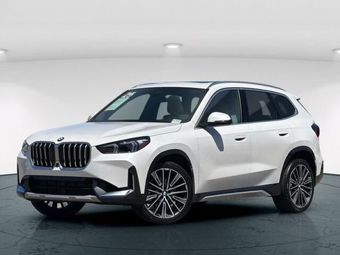Used 2025 BMW X1 xDrive28i AWD/4WD image 2