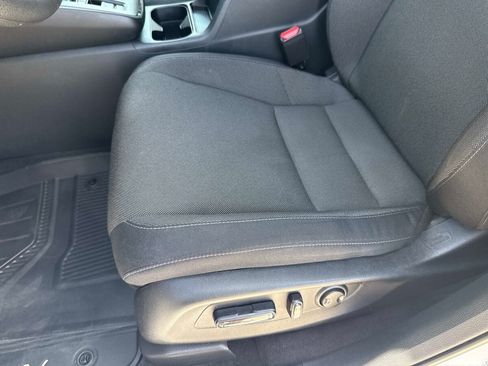 Used 2024 Honda CR-V EX image 19