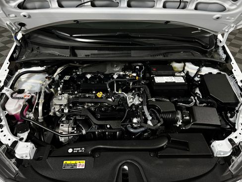 Certified 2025 Toyota Corolla LE image 9