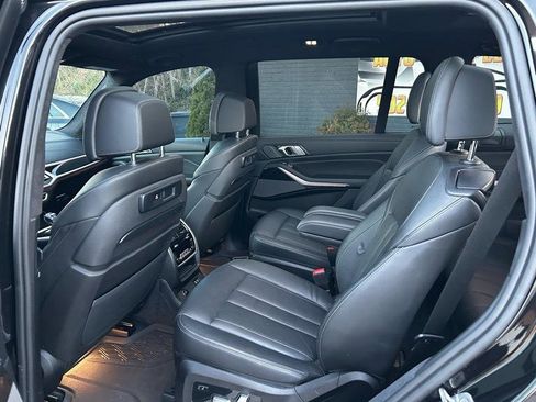 Used 2019 BMW X7 xDrive50i w/ M Sport Package image 18