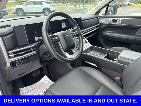 Used 2025 Hyundai Santa Fe SEL FWD image 10