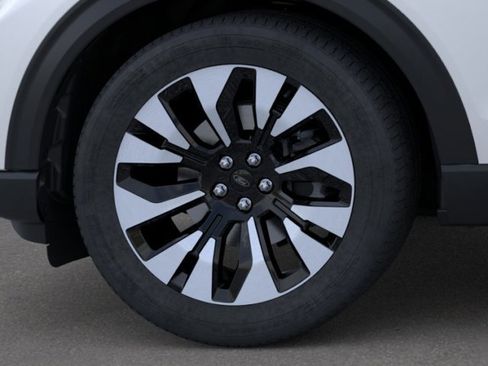 New 2026 Ford Explorer Platinum image 19