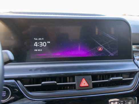 Used 2025 Kia Seltos S FWD image 13